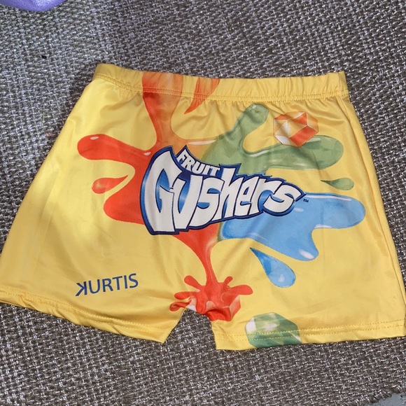 Stylish Shorts - Picture 2 of 3